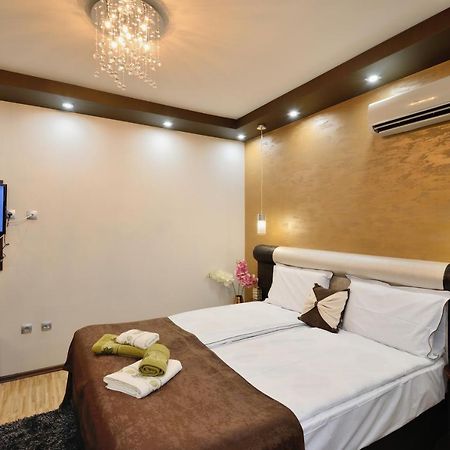 Fantasy Apartaments And Studios Avenue Комплекс Фантазия Хисаря Hisarja Exterior foto