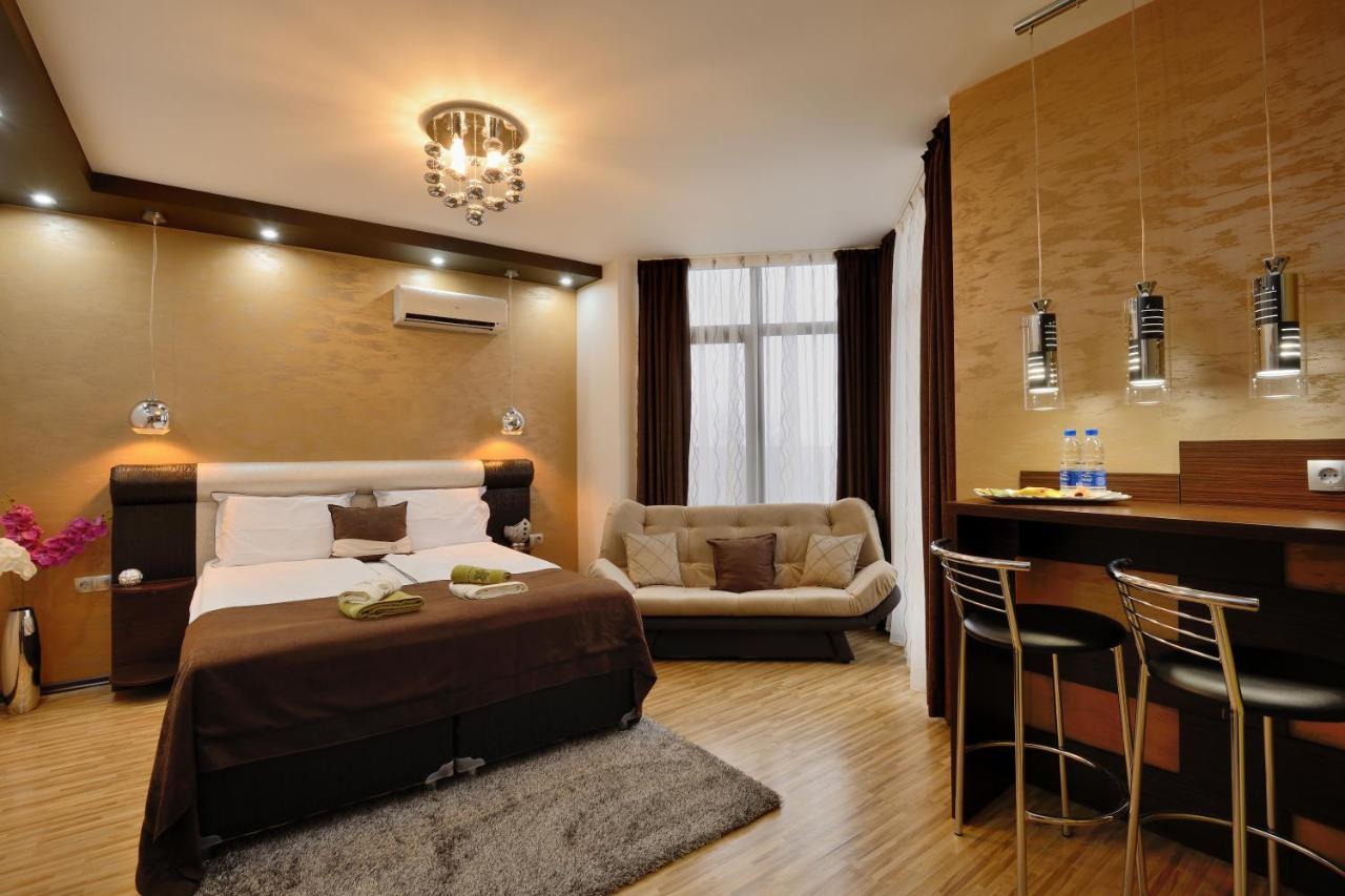 Fantasy Apartaments And Studios Avenue Комплекс Фантазия Хисаря Hisarja Exterior foto