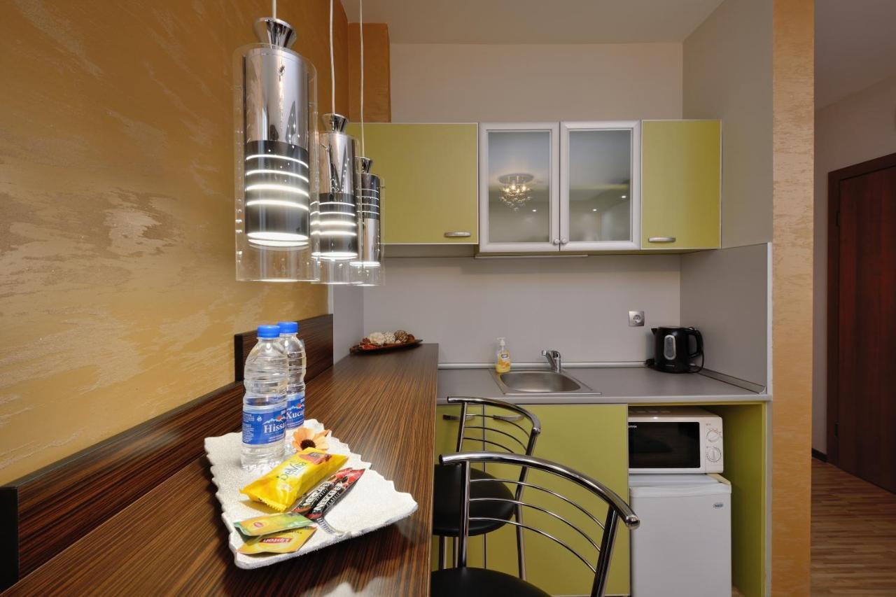 Fantasy Apartaments And Studios Avenue Комплекс Фантазия Хисаря Hisarja Exterior foto