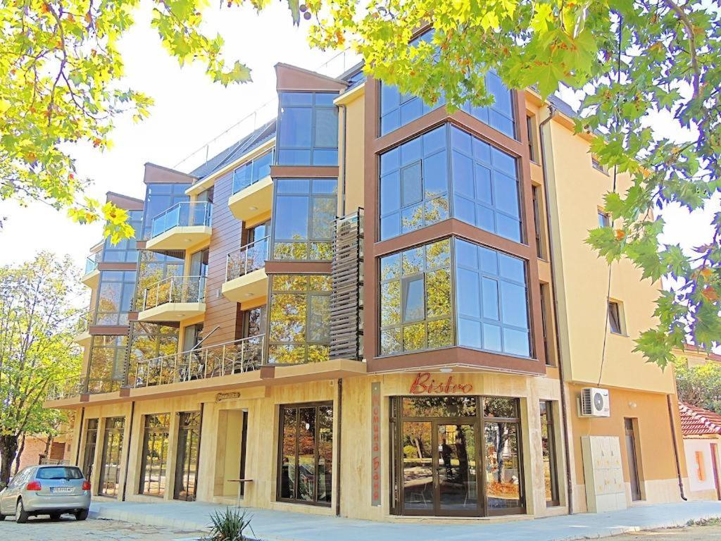 Fantasy Apartaments And Studios Avenue Комплекс Фантазия Хисаря Hisarja Exterior foto